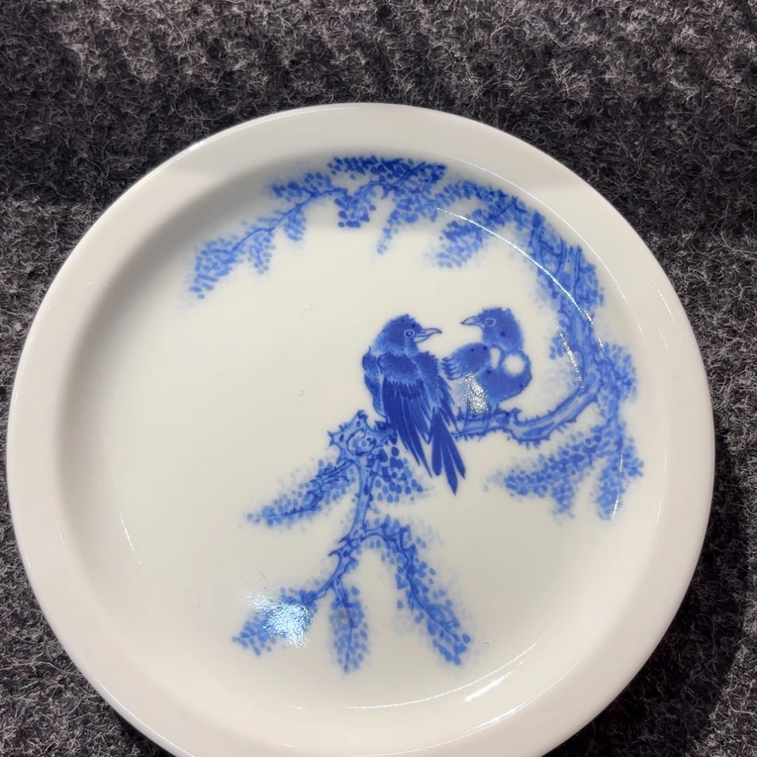 瓷11特价 柴微瑕双鸟壶承。