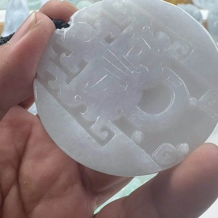 翡翠未镶嵌颈饰天然缅甸A货翡翠