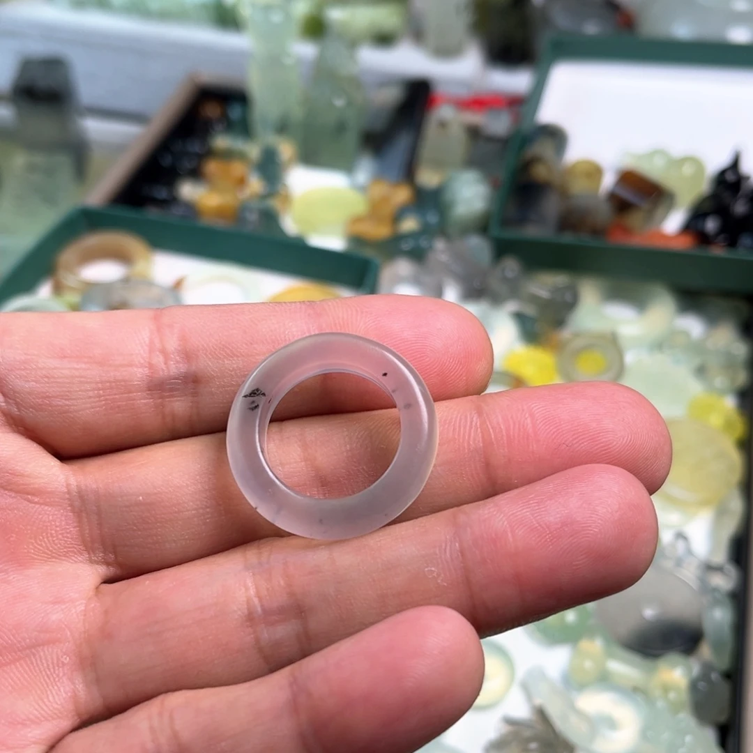 蛇纹石玉原石未镶嵌小****钱