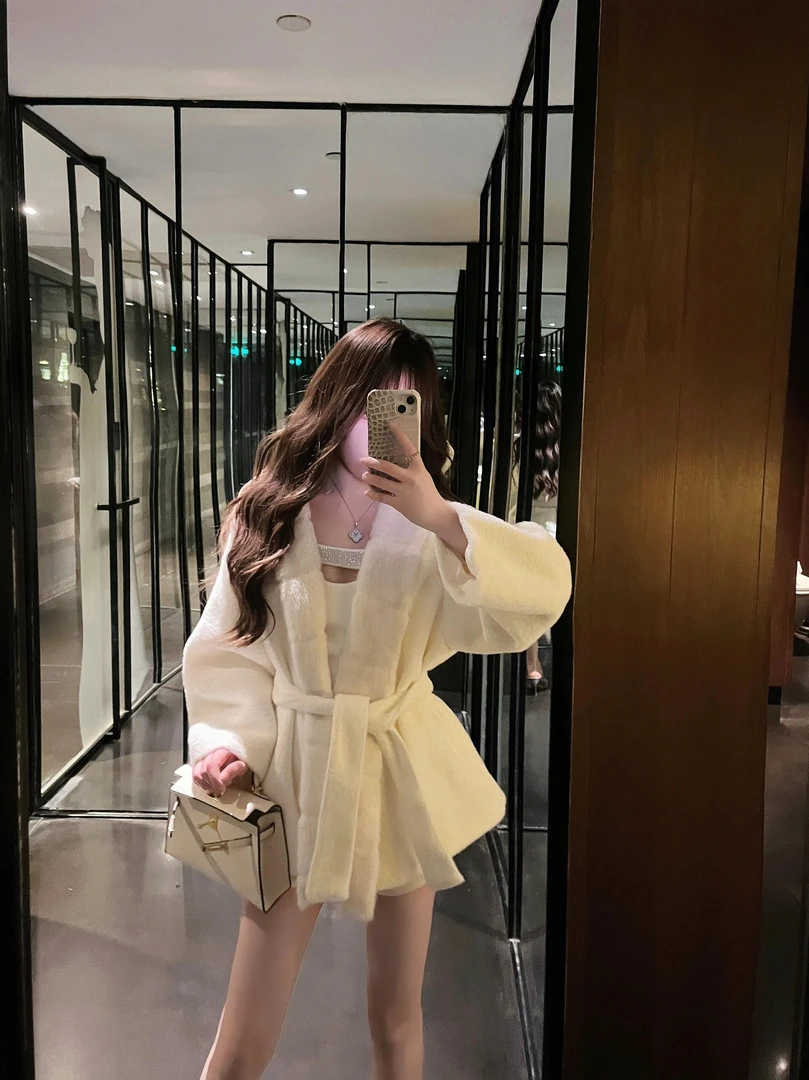 法式小香风气质高级感软糯细腻毛毛外套宽松加厚温柔风毛呢外套女