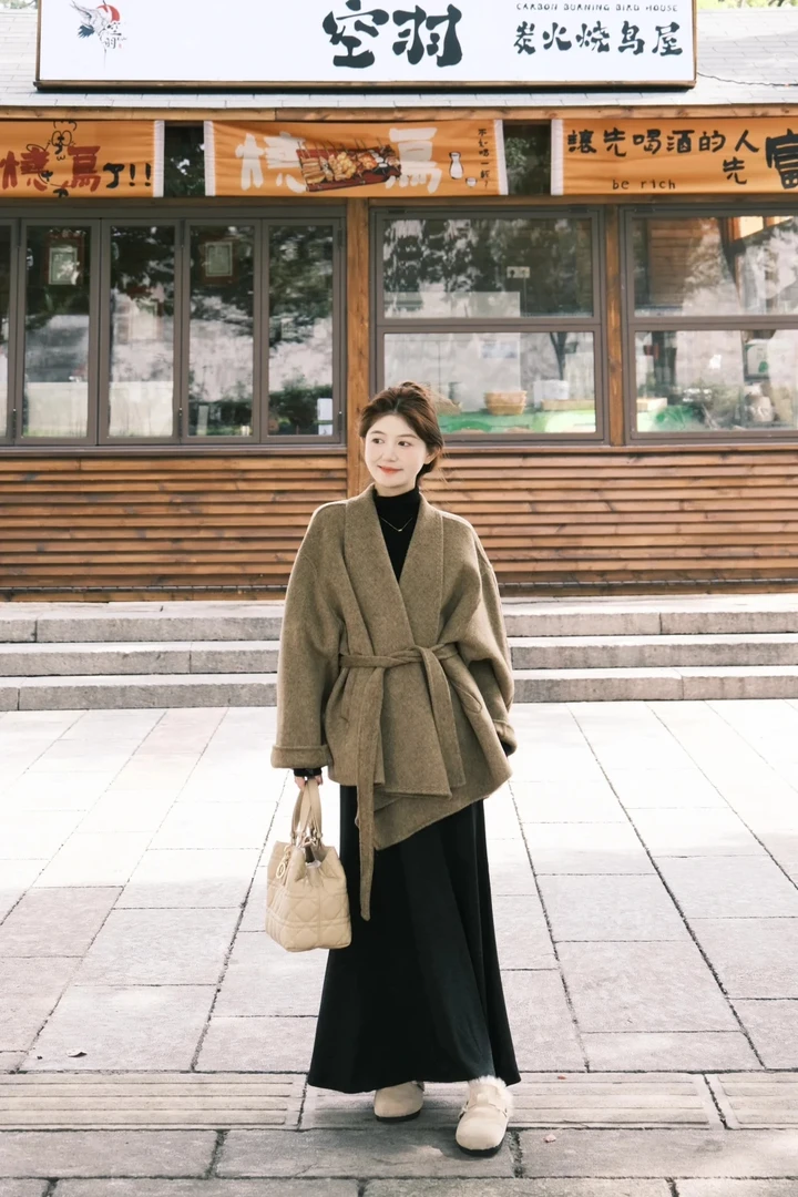 2025秋冬时尚高级感小香风毛呢外套显瘦百搭半身裙韩系穿搭两件套