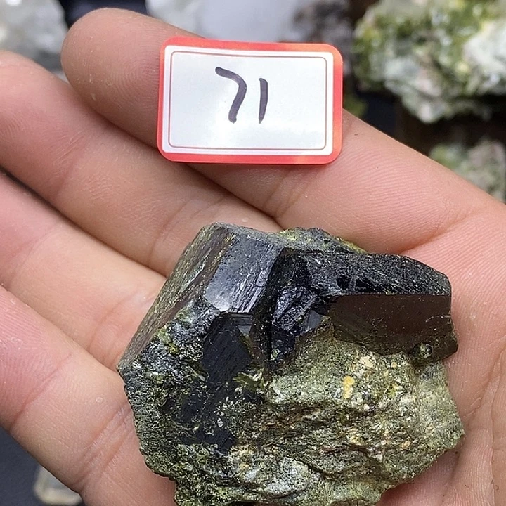 有机玻璃巴基斯坦绿莲石单晶71