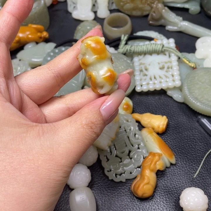 和田玉（子料）未镶嵌颈饰