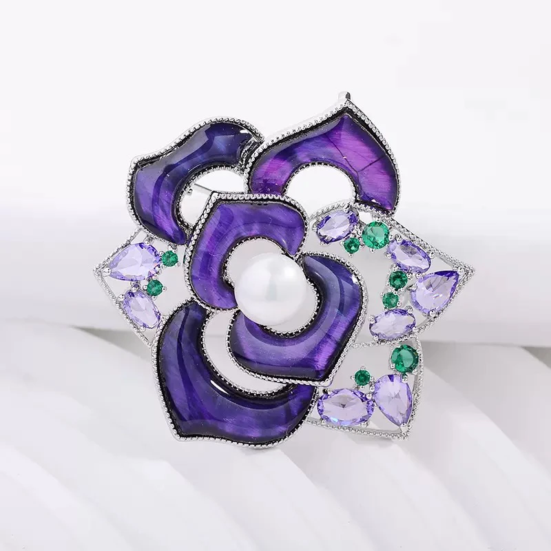 铜合成锆石胸针 1327新品紫贝珠珠山茶花