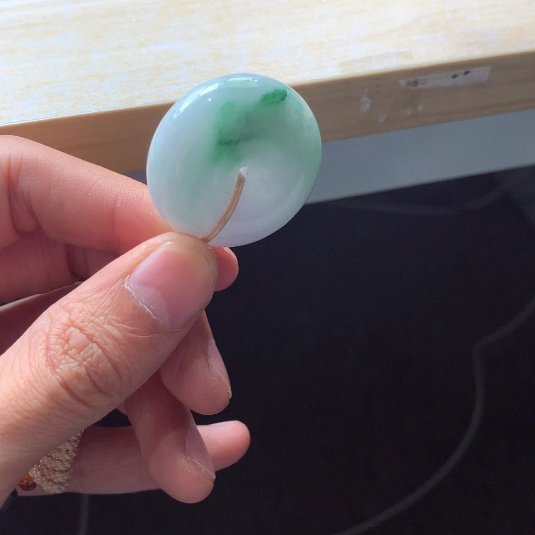 翡翠颈饰未镶嵌吊坠