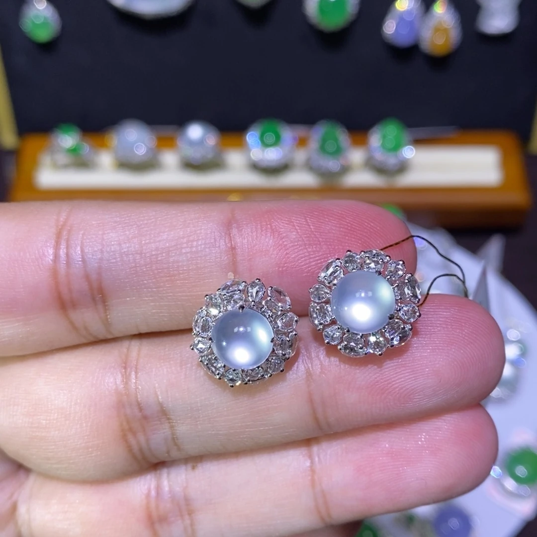 【闪购商品】颈饰18K金镶嵌翡翠