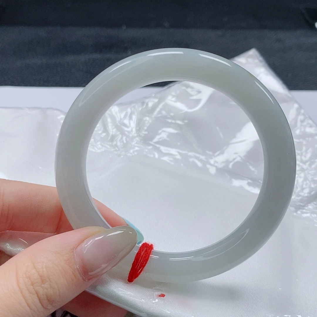 【闪购商品】未镶嵌手镯（圆镯）翡翠525号