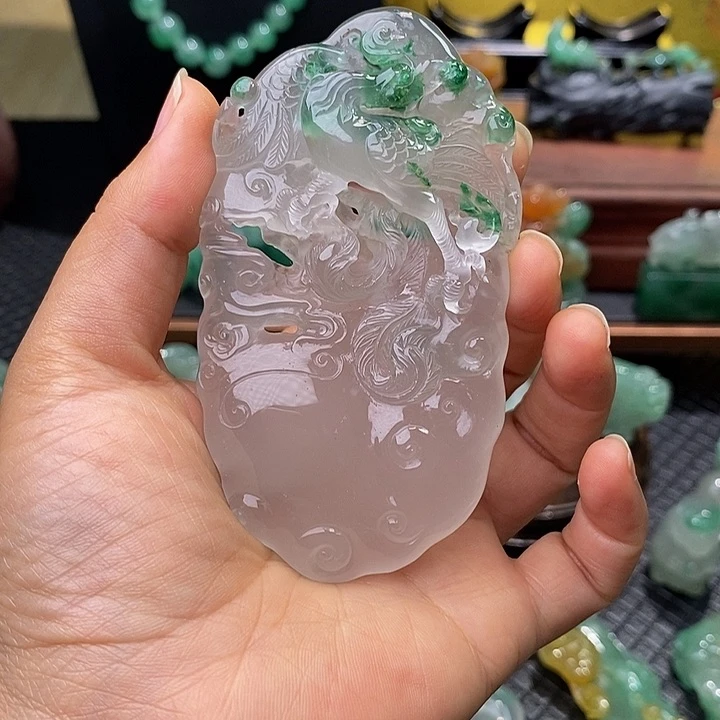 石英质玉（非洲翠）摆件未镶嵌观****