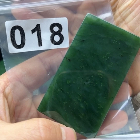 和田玉未镶嵌珠宝半成品