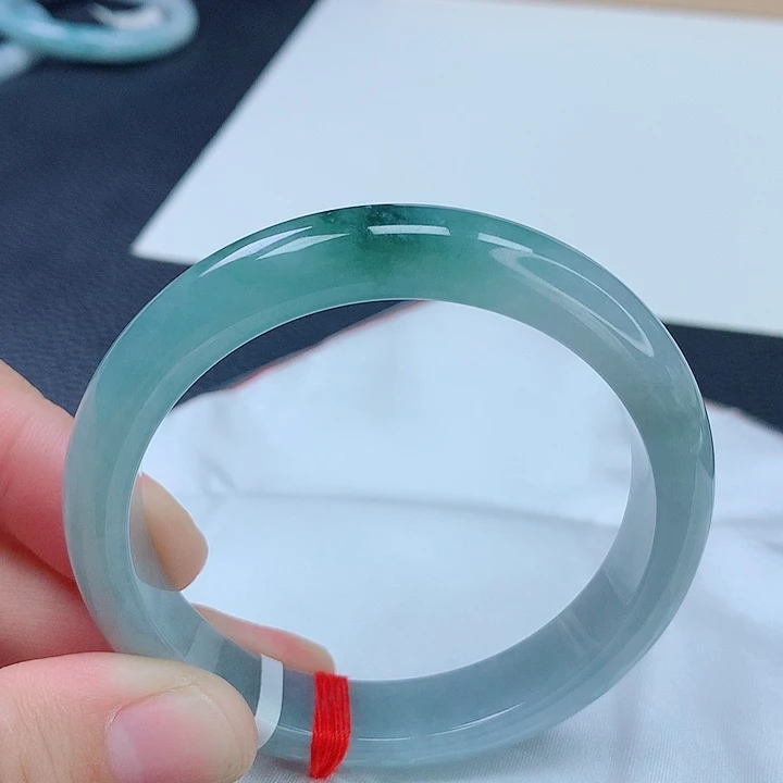 翡翠手镯未镶嵌59圈口