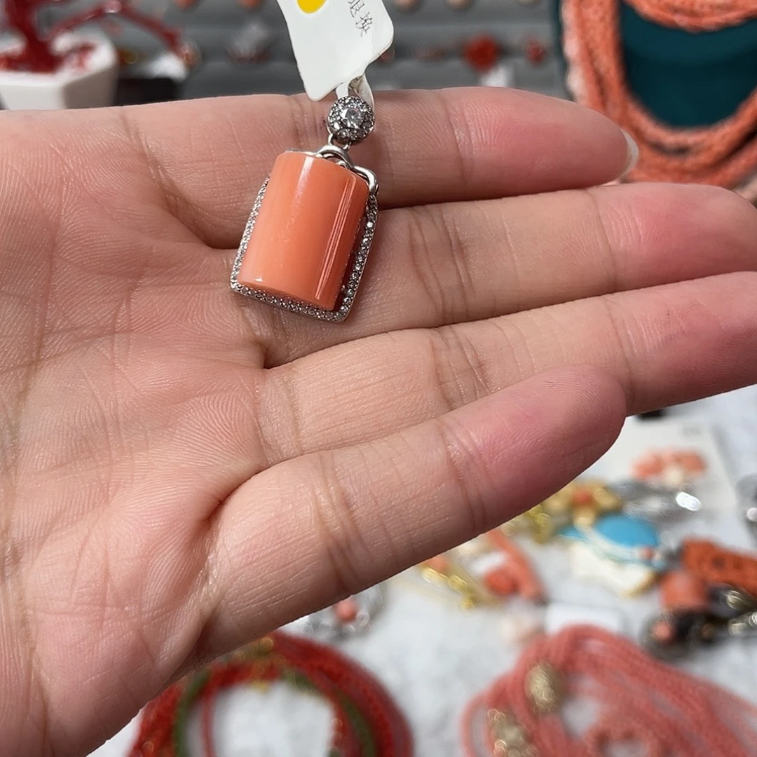 ****味合金厚款然后又是个什么东西