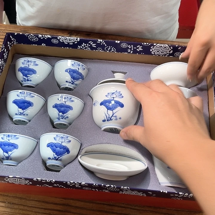 孤品茶具套装等。