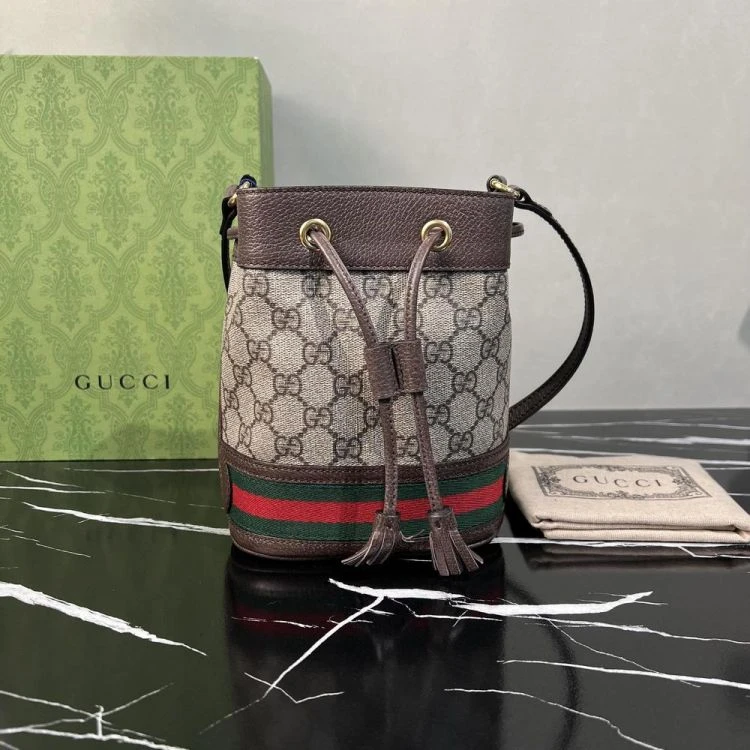 95新/古驰/C8358434383/[MQR1106B0006]