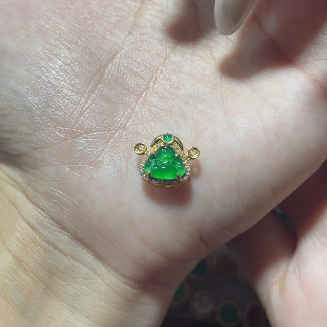 【闪购商品】颈饰18K金镶嵌翡翠