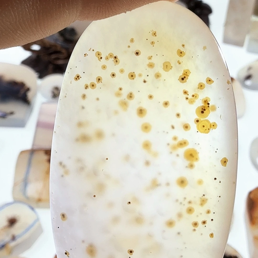 玛瑙/玉髓未镶嵌珠宝半成品