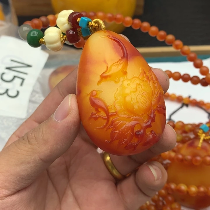 无非金属喜上眉梢吊坠