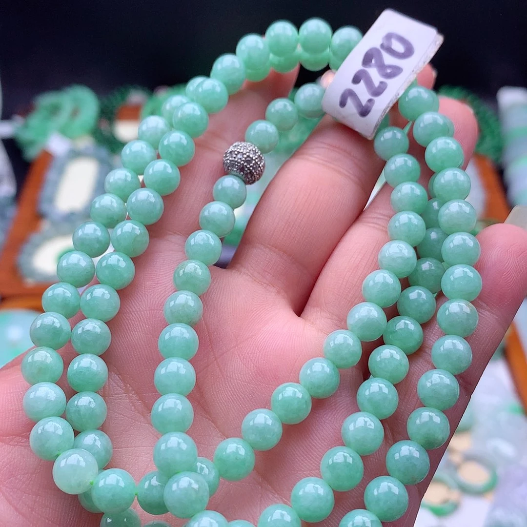 翡翠挂件未镶嵌项链