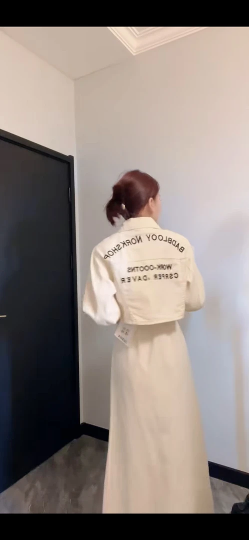 字母刺绣两件套套装爆款好看