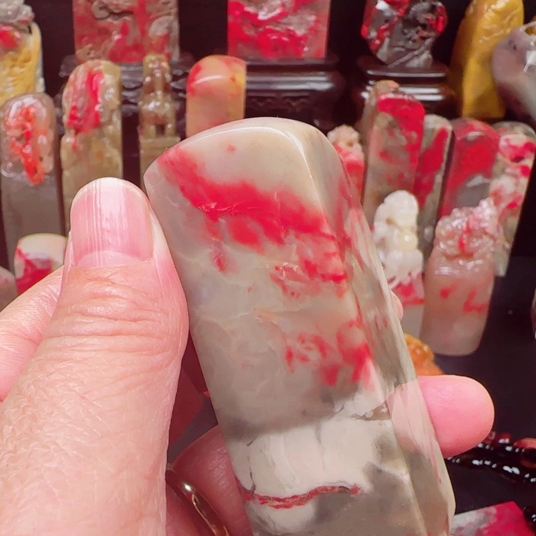 昌化石昌化鸡血石