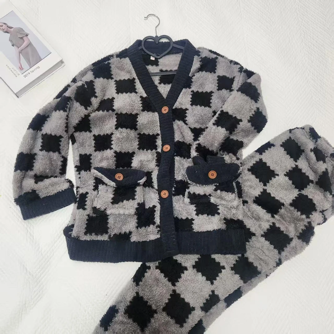 慧安妮塔睡衣春秋款长袖珊瑚绒豹纹秋冬款家居服套装可外穿