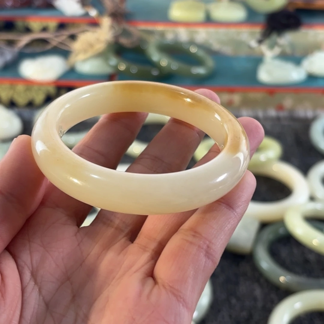 和田玉（糖玉）未镶嵌手链