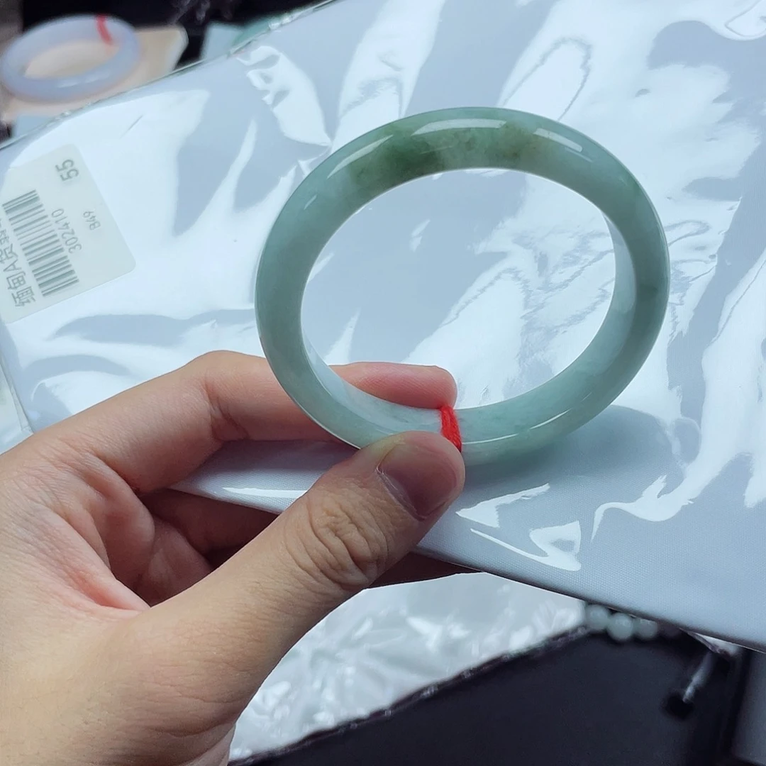 未镶嵌手镯翡翠天然翡翠手镯