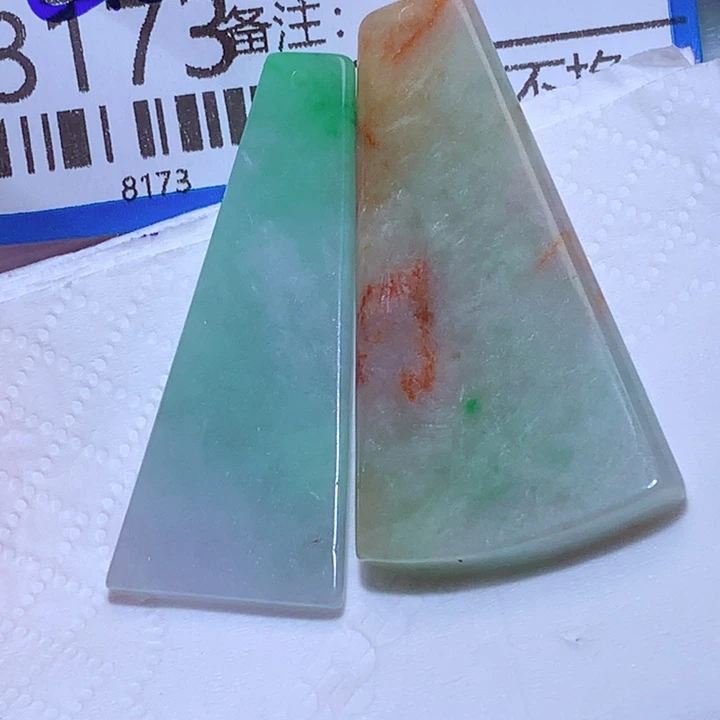 叁***岁翡翠未镶嵌颈饰fcd