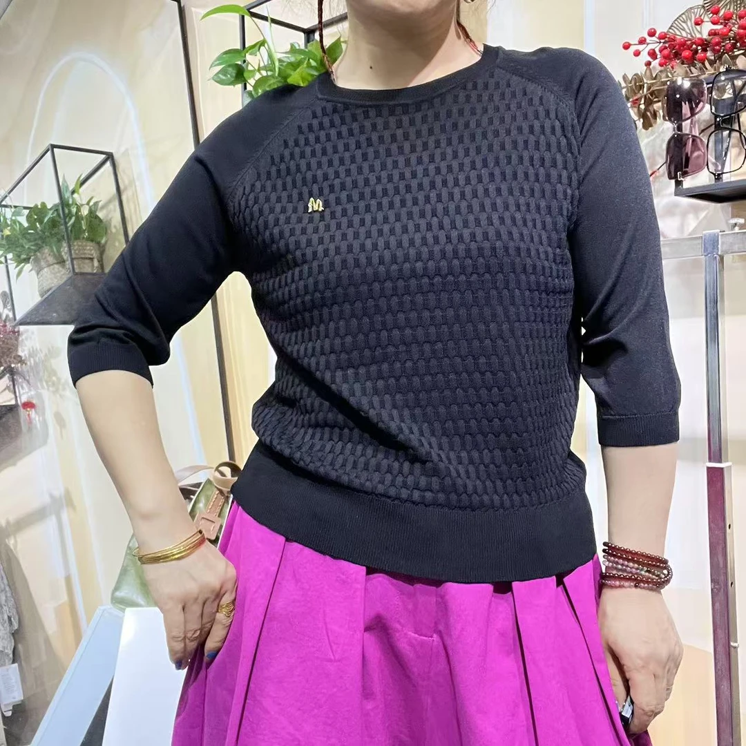 时尚站（A3）女士织花圆领中袖简约毛针织衫125