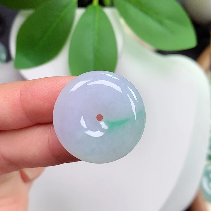 颈饰未镶嵌翡翠平安扣 24.8x6.7mm