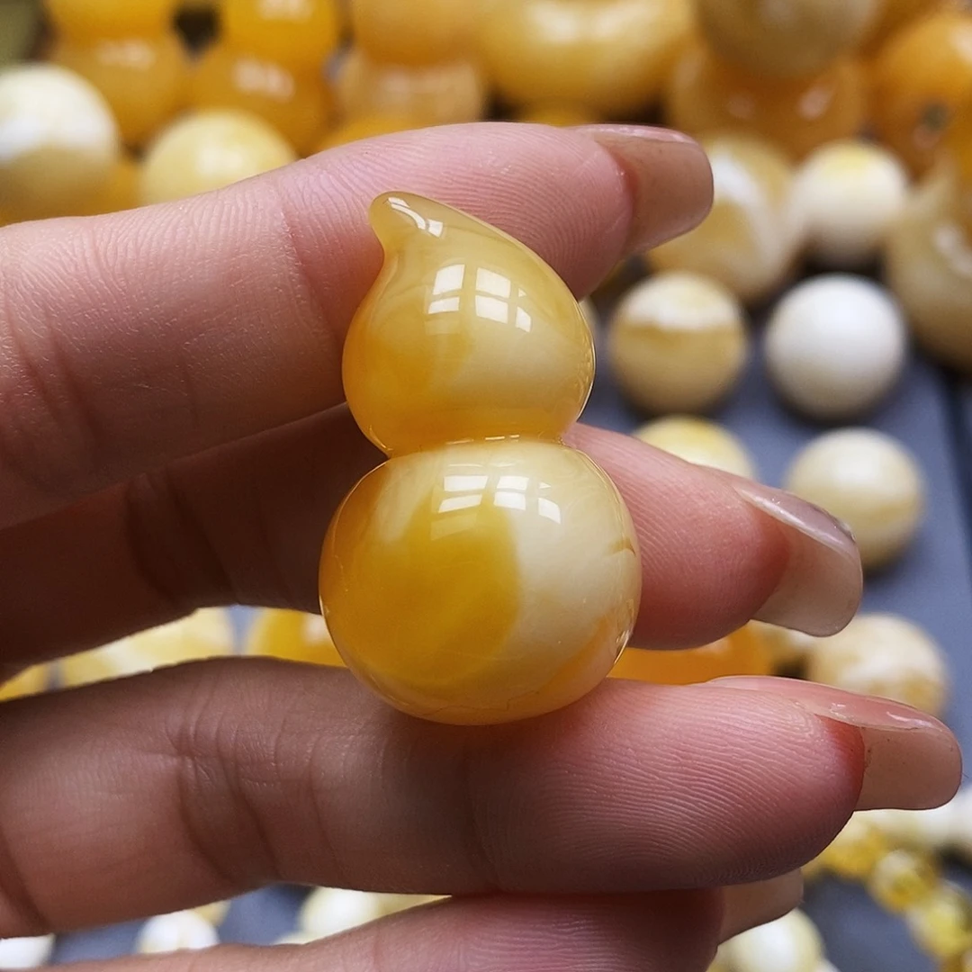 蜜蜡未镶嵌珠宝奇石