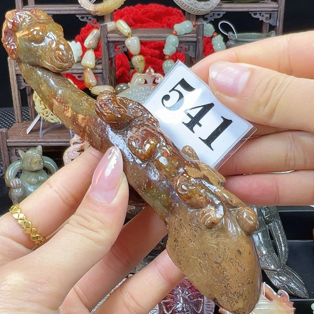 李***旁和田玉未镶嵌挂件