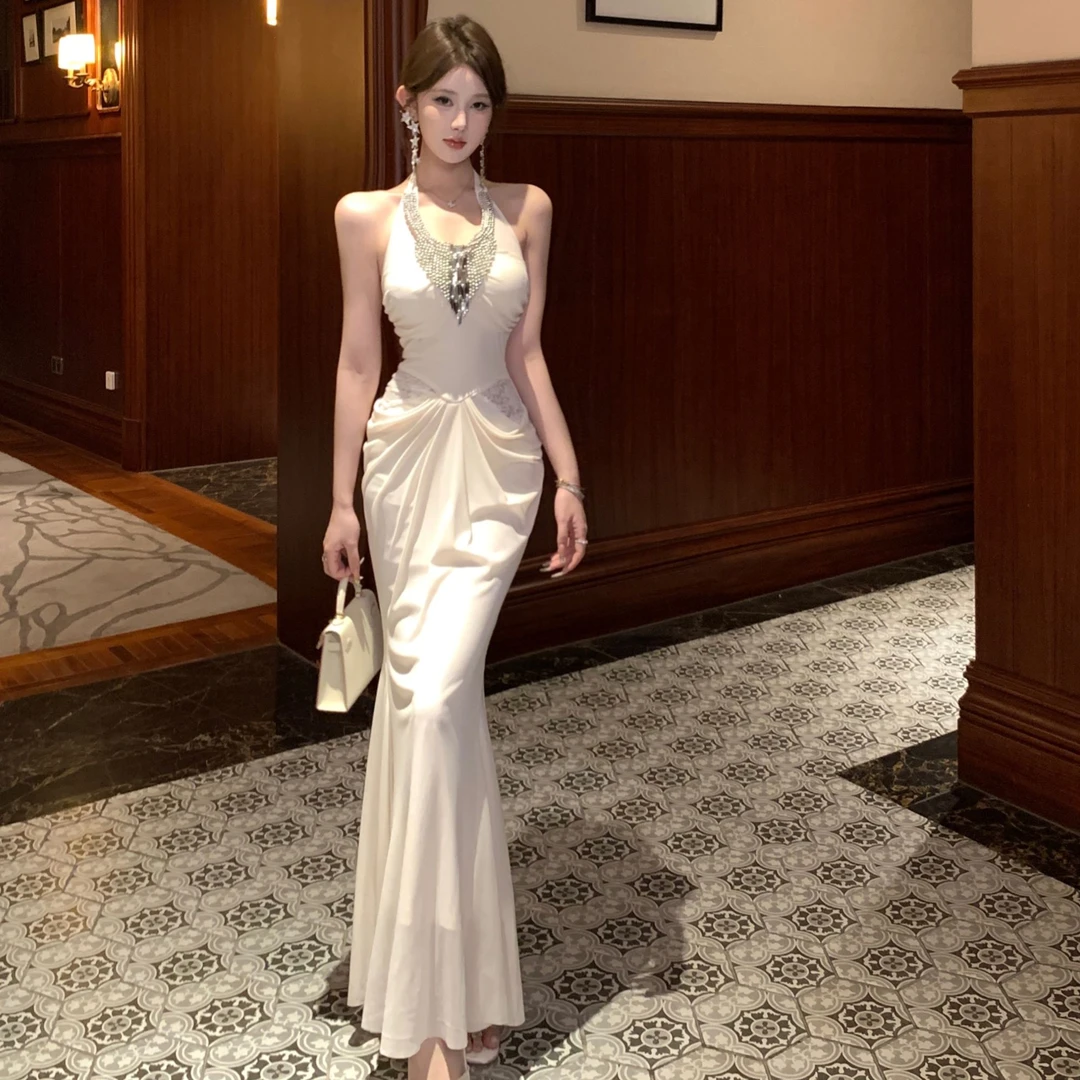 高端轻奢重工钉珠挂脖连衣裙女夏新款气质名媛收腰显瘦包臀鱼尾裙