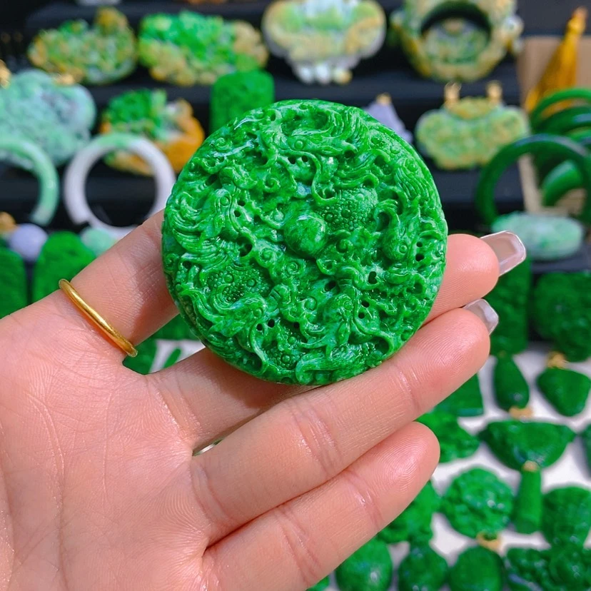 【闪购商品】翡翠颈饰未镶嵌九龙圆牌