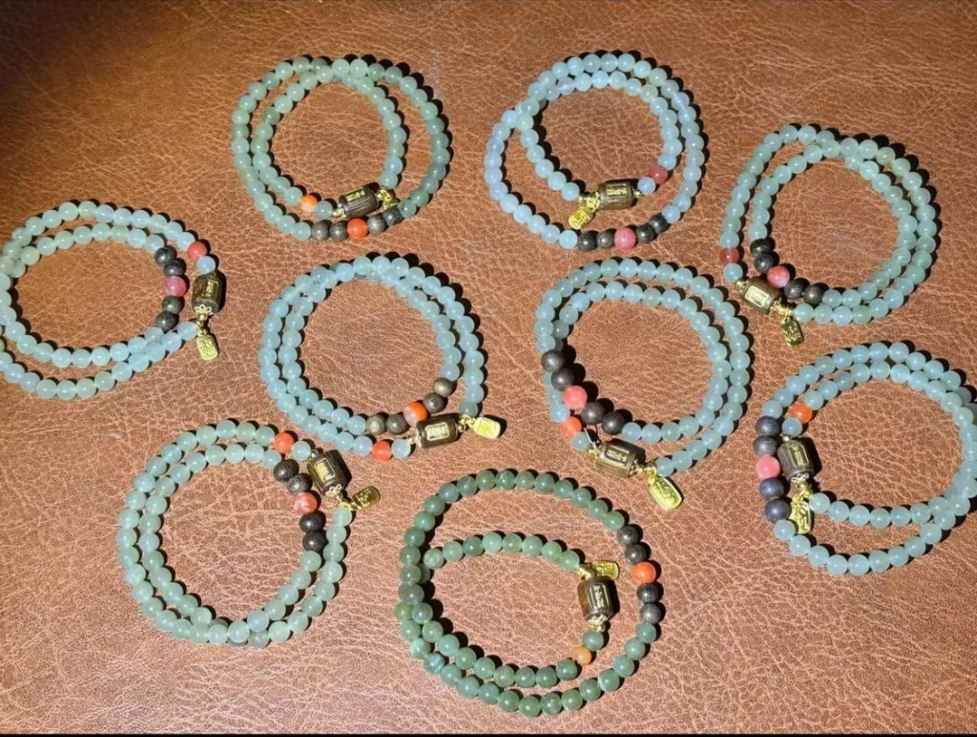 [基地质检发货 多样性发其一] B002 双圈和田玉手串无礼盒