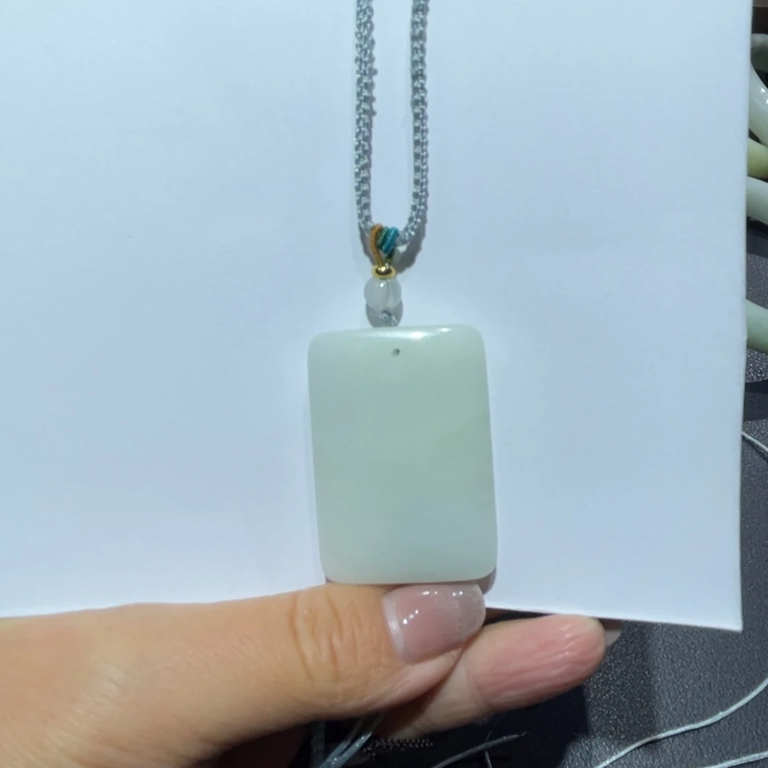 未镶嵌颈饰蓝田玉（蛇纹石化大理石玉）肚*哥