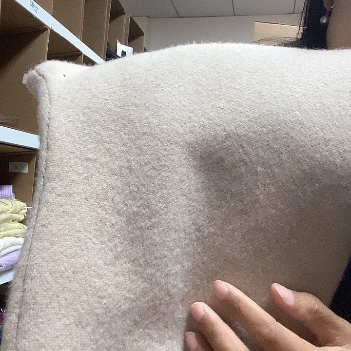 米色裤子大码。