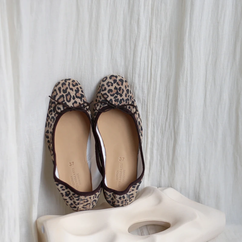 高档时尚百搭手工豹纹芭蕾平底鞋法式真皮蝴蝶结圆头浅口单鞋女潮