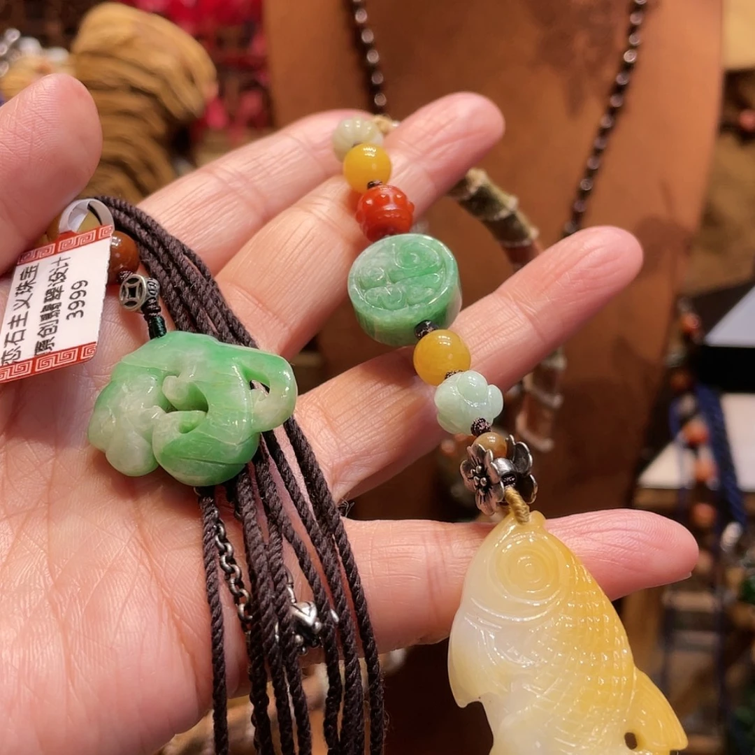 【闪购商品】颈饰未镶嵌翡翠