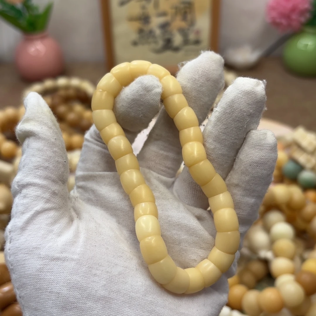 吊坠菩提根/象牙果9+毛坯小瑕疵树王肠021