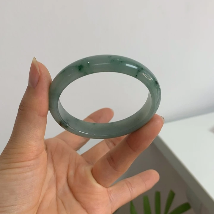 翡翠未镶嵌手镯贵妃55.2