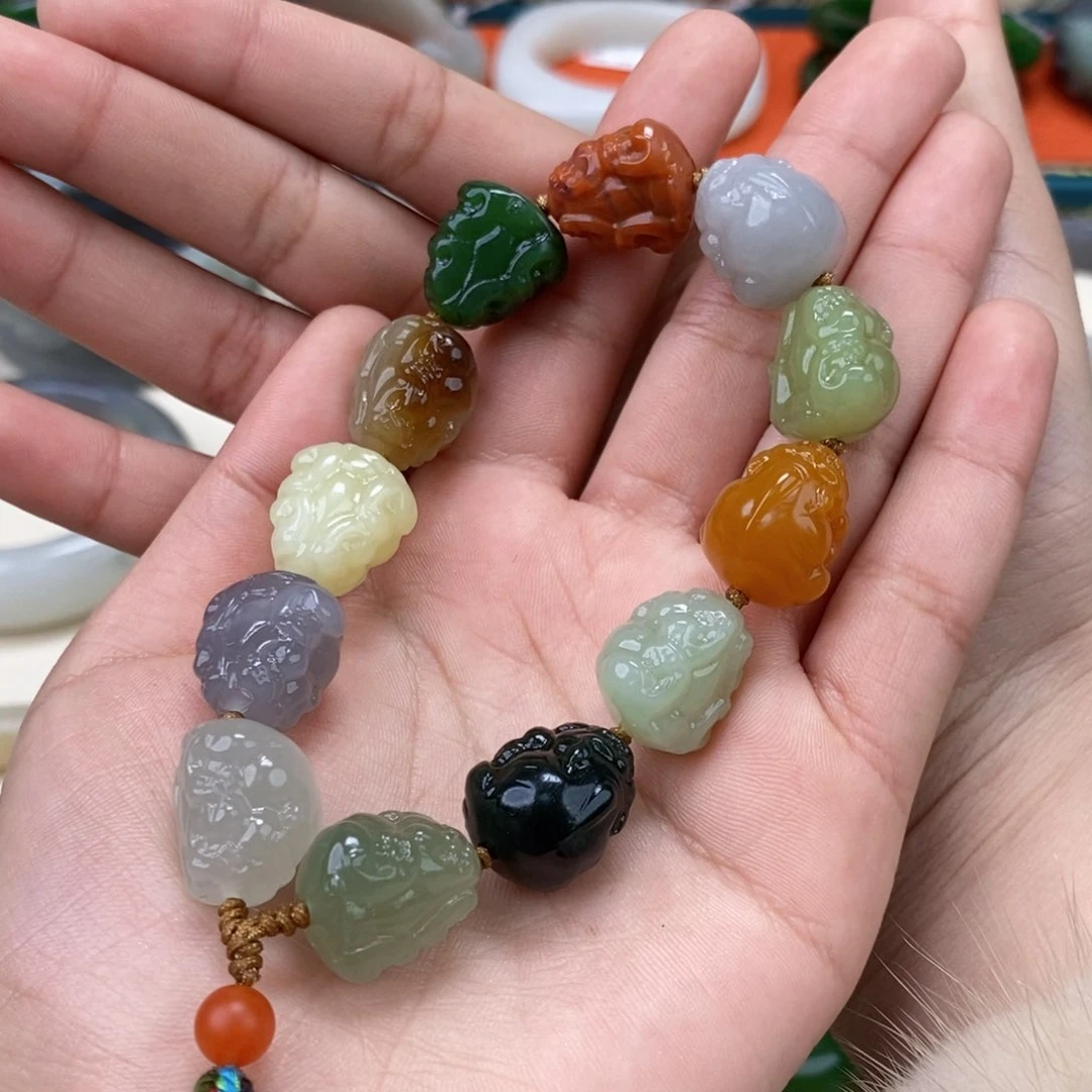 和田玉手持多宝未镶嵌百**精