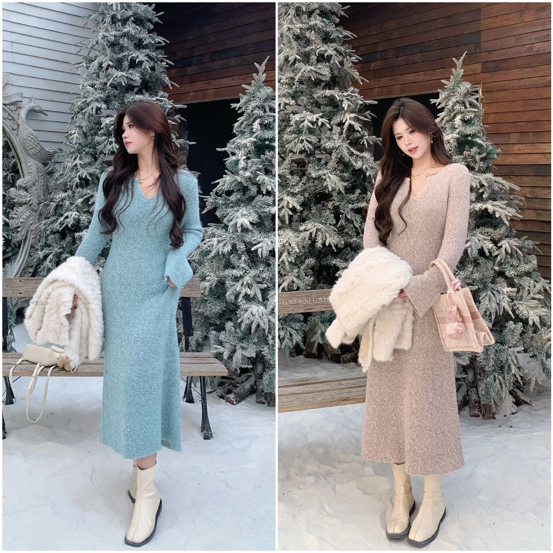 李潇洒【韩系欧尼】微胖大码针织V领喇叭袖连衣裙冬修身内搭A字长裙