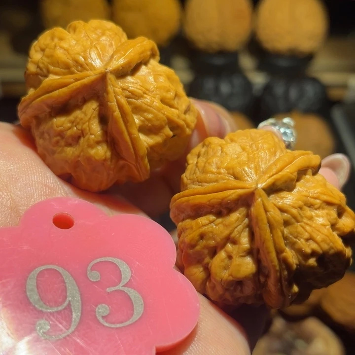 钻石三棱核桃尺寸36