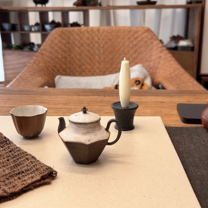 Y***e0100101茶周边…..