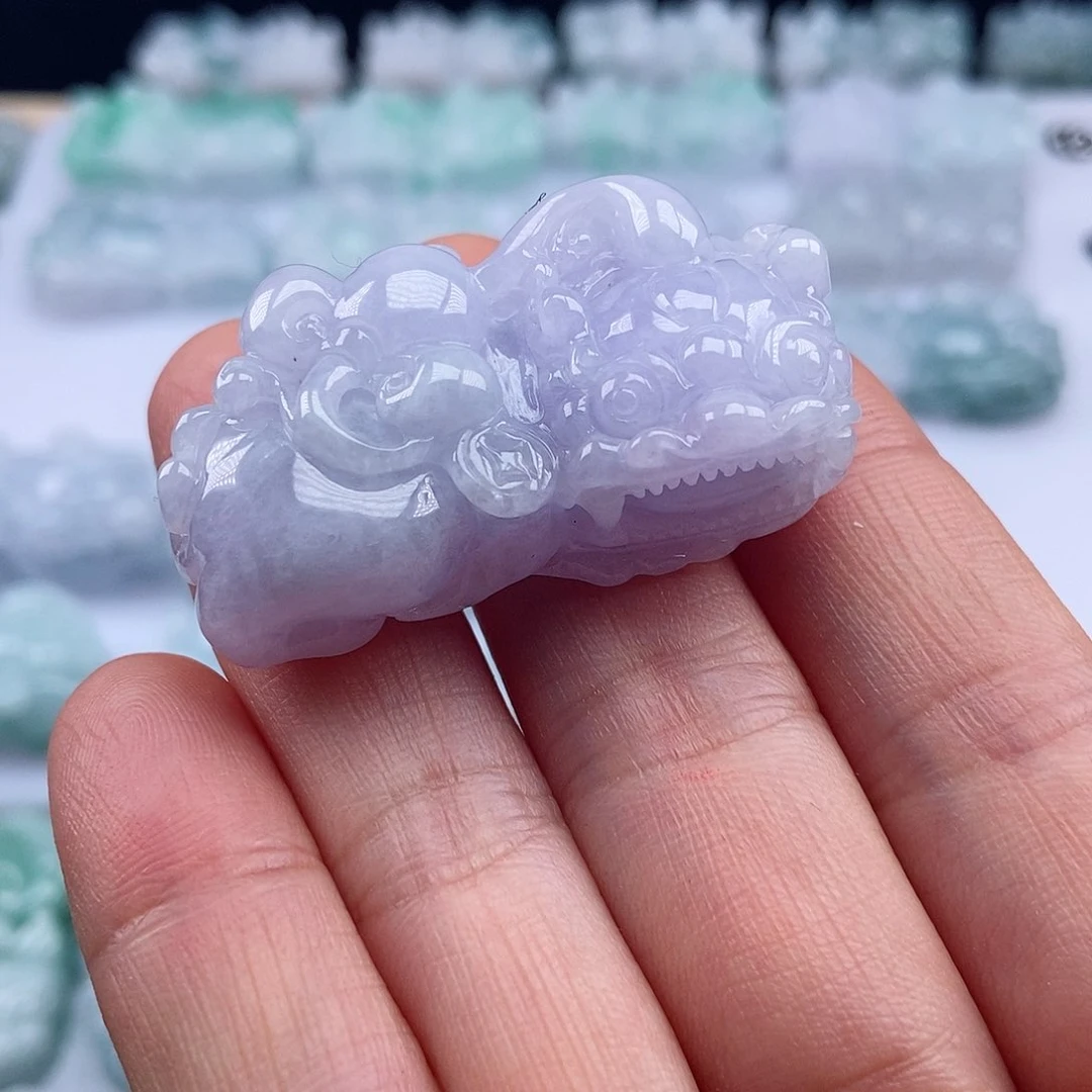 翡翠颈饰未镶嵌翡翠貔貅