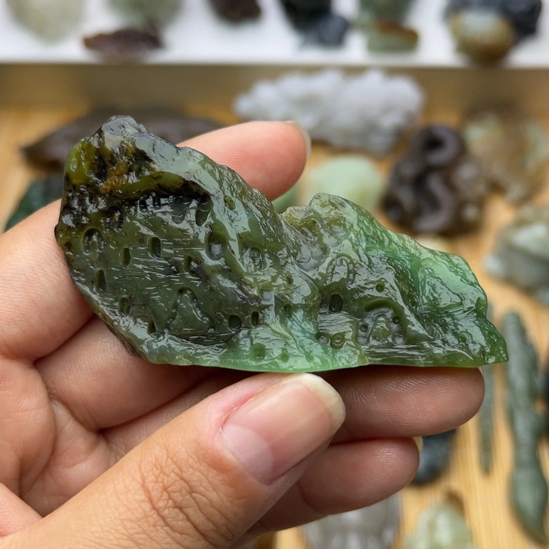 和田玉未镶嵌挂件