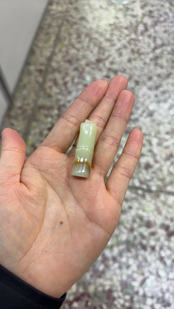 黄白老玉竹节吊坠