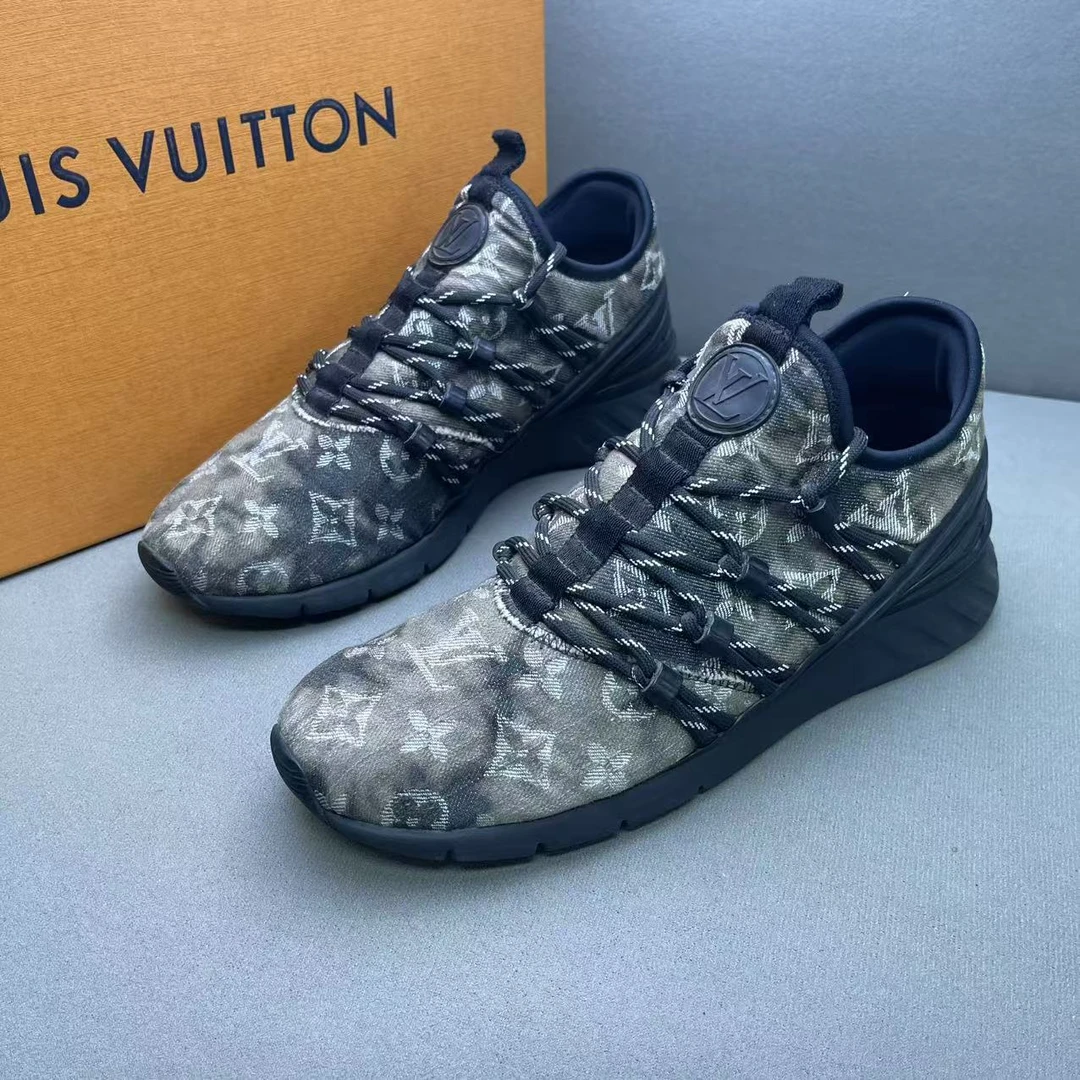 95新 LouisVuitton/路易威登 灰色牛仔老花满印轻便运动鞋 39国码