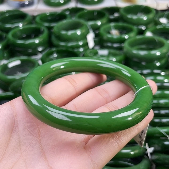 未镶嵌手镯和田玉（碧玉）
