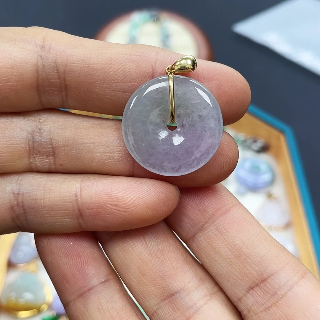 【闪购商品】颈饰18K金镶嵌翡翠